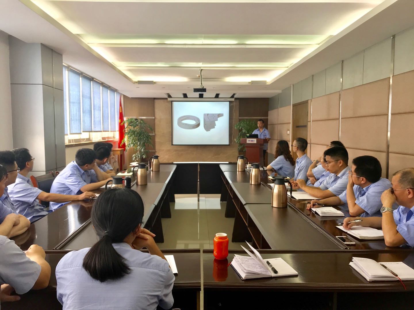 工藝技術(shù)交流會(huì)圖.jpg 工藝技術(shù)交流會(huì)圖.jpg